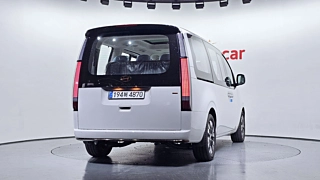 HYUNDAI STARIA 2025