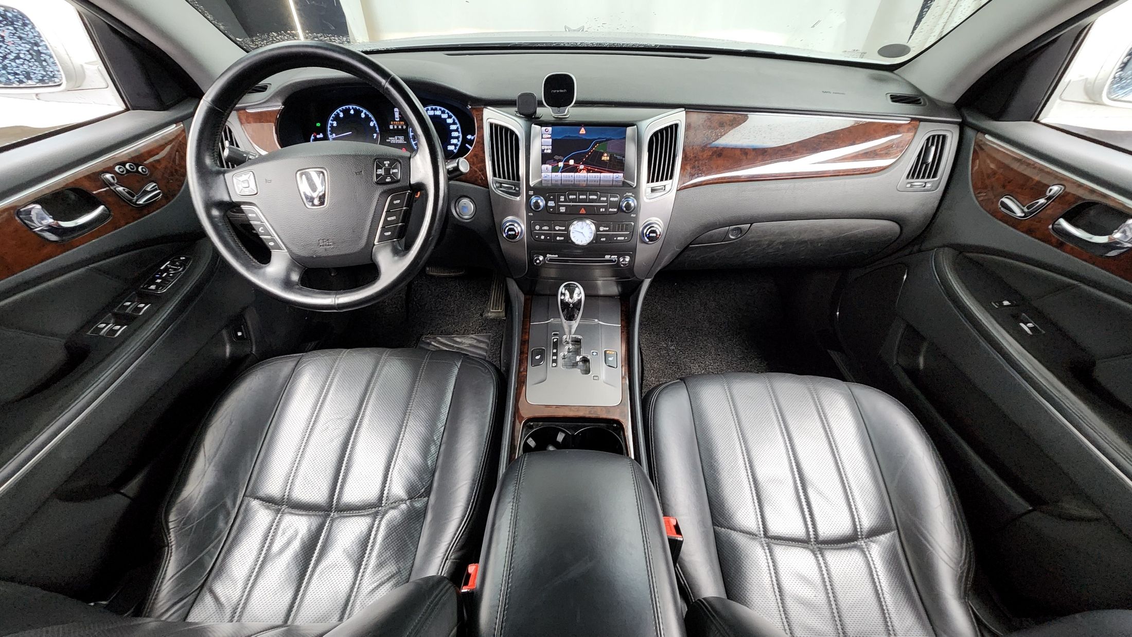 HYUNDAI EQUUS NEW 2010
