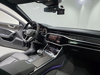 AUDI A6 C8 2021