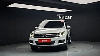 VOLKSWAGEN TIGUAN 2016