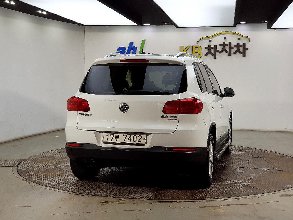 VOLKSWAGEN TIGUAN 2014