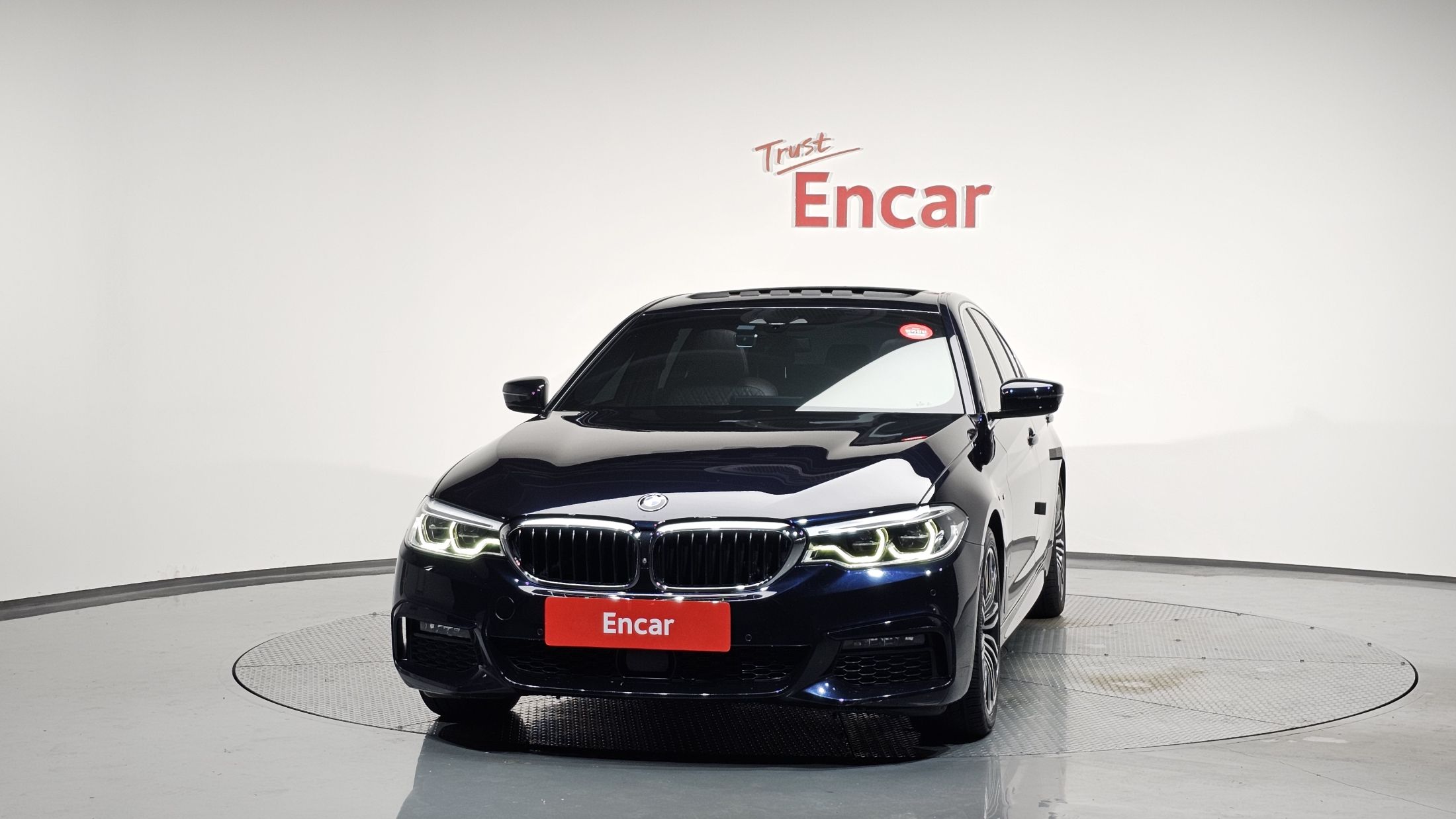BMW 5-SERIES G30 2019