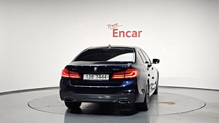 BMW 5-SERIES G30 2019