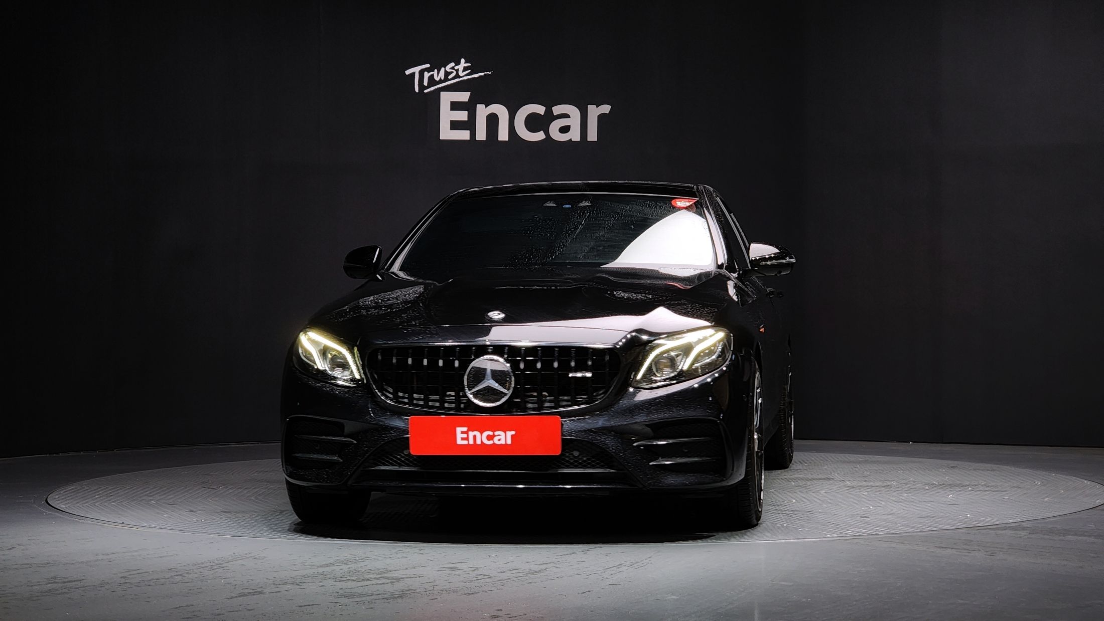 MERCEDES BENZ E-CLASS W213 2019