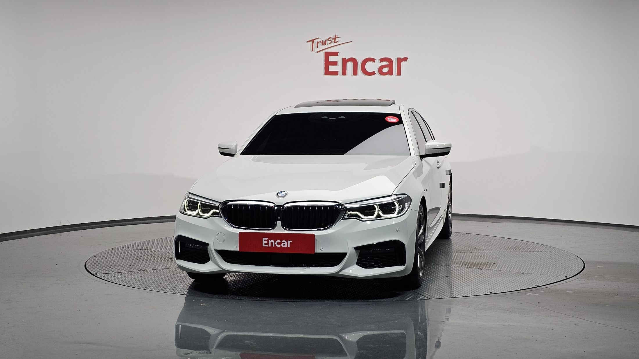 BMW 5-SERIES G30 2019