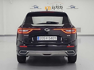SAMSUNG QM6 2020