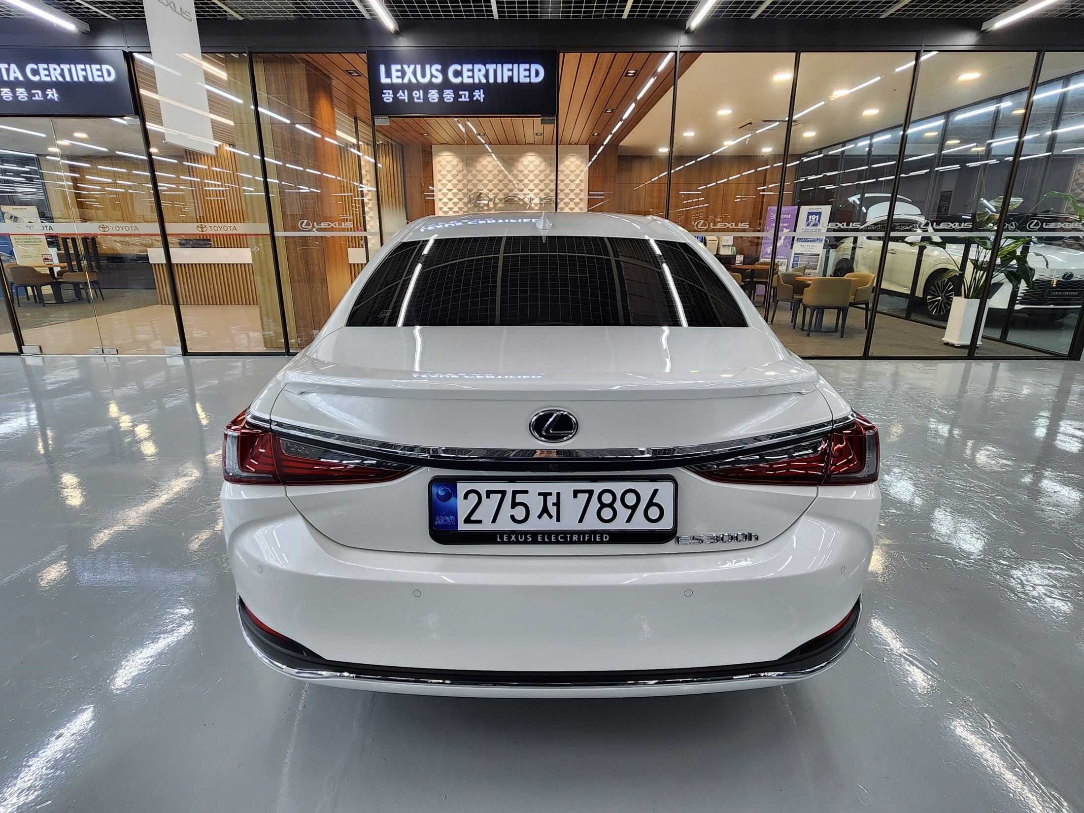 LEXUS ES300H 2025
