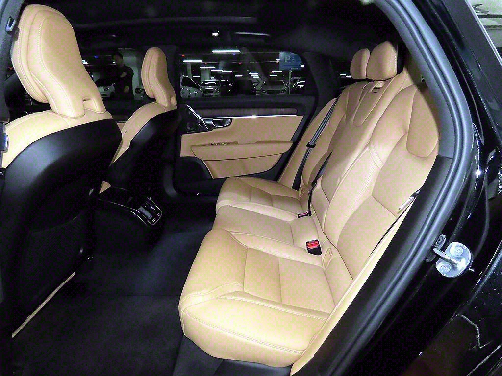 VOLVO S90 2023