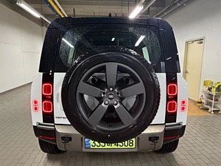 LAND ROVER DEFENDER L663 2024