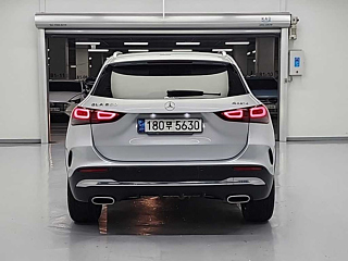 MERCEDES BENZ GLA-CLASS H247 2020