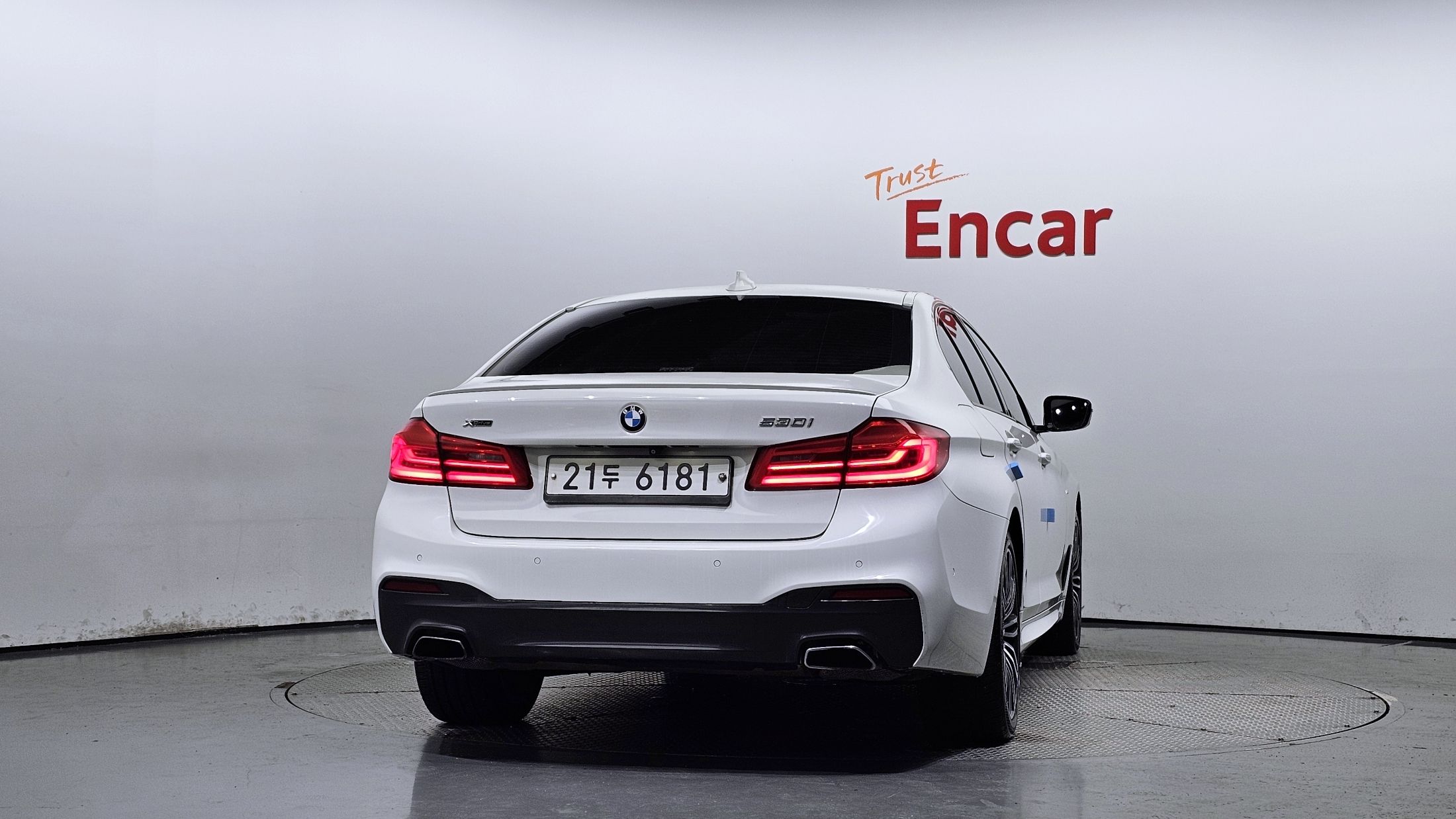 BMW 5-SERIES G30 2017