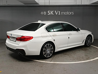 BMW 5-SERIES G30 2019