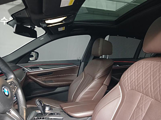 BMW 5-SERIES G30 2019