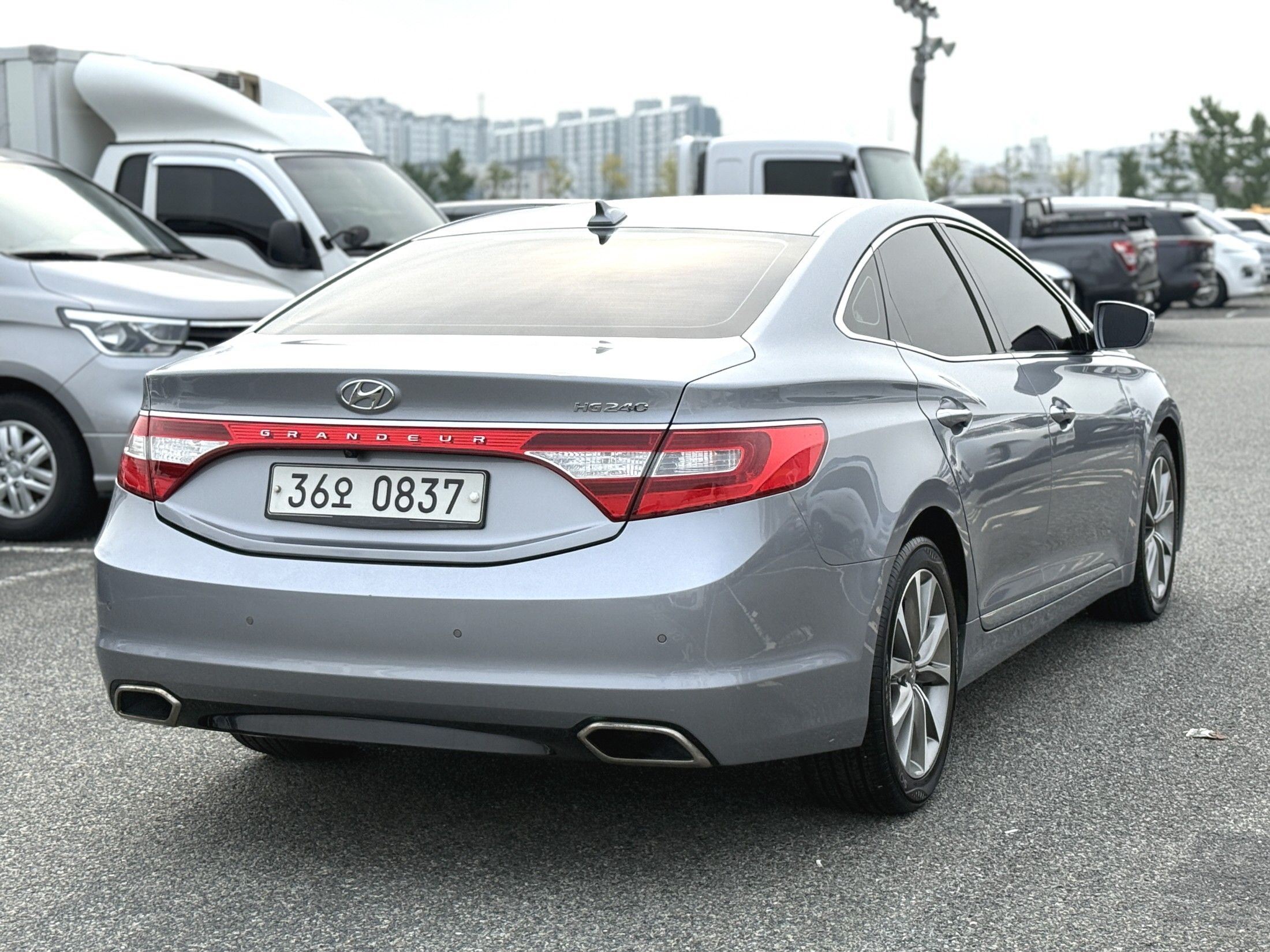 HYUNDAI GRANDEUR HG 2016