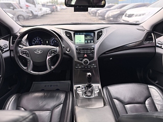 HYUNDAI GRANDEUR HG 2016