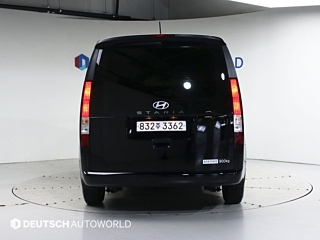 HYUNDAI STARIA 2024