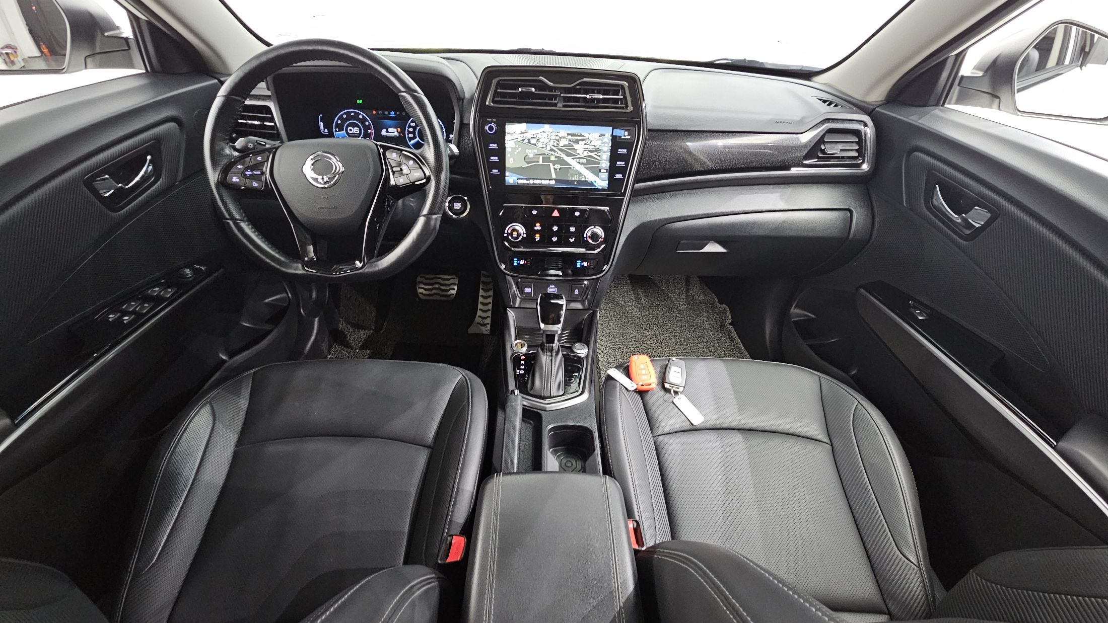 SSANGYONG TIVOLI VERY NEW 2019