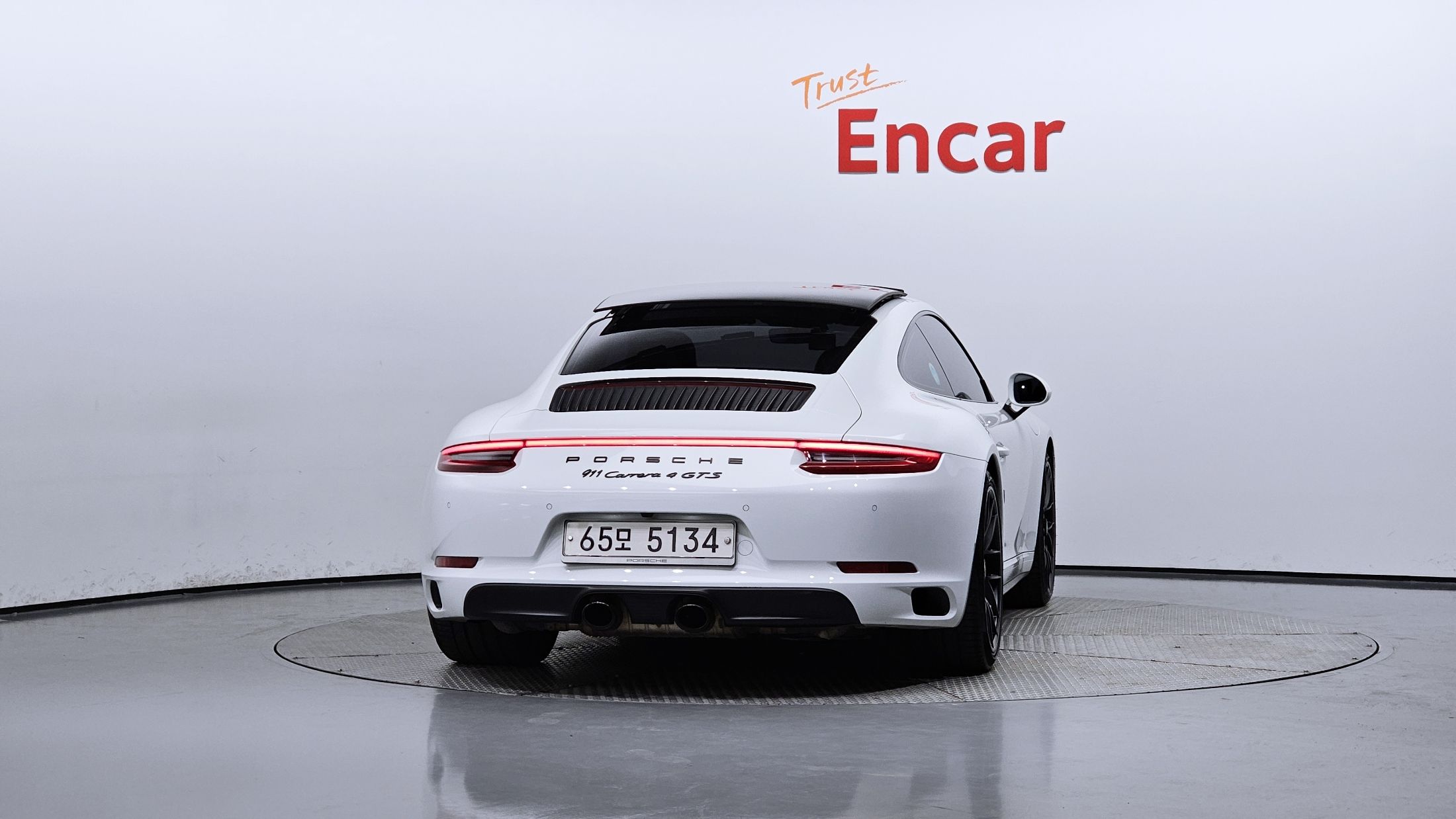 PORSCHE 911 2017