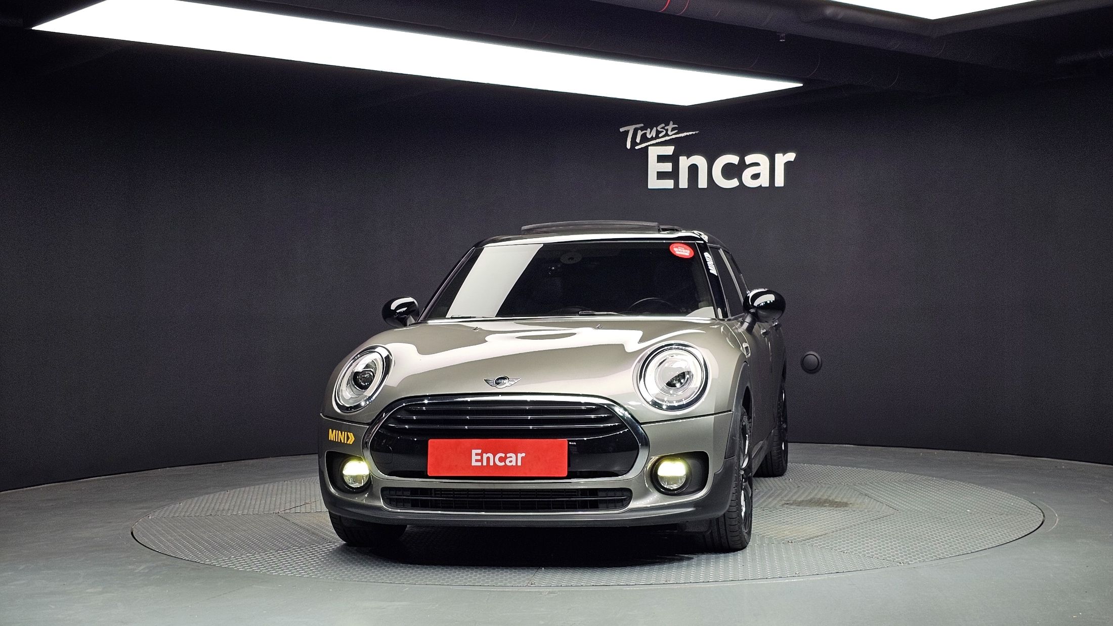 MINI CLUBMAN COOPER D 2016