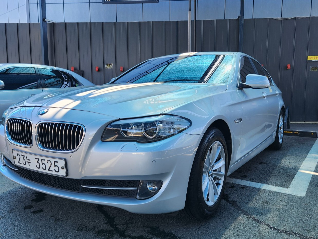 BMW 5-SERIES F10 2010