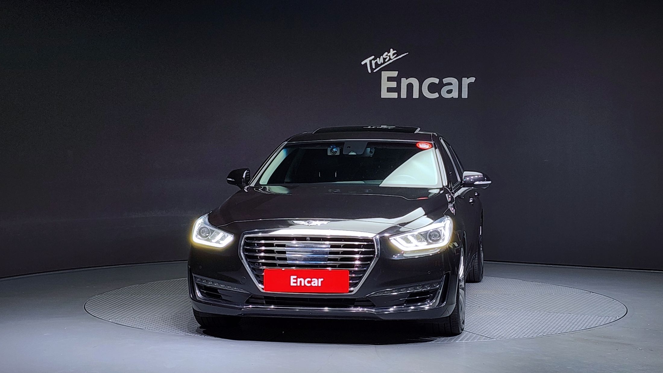 GENESIS EQ900 2018