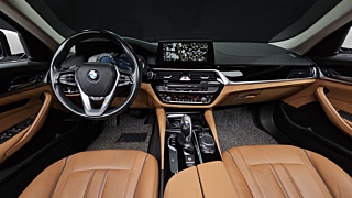 BMW 5-SERIES G30 2018