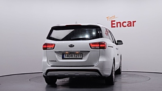 KIA CARNIVAL 2016