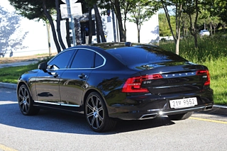 VOLVO S90 2017