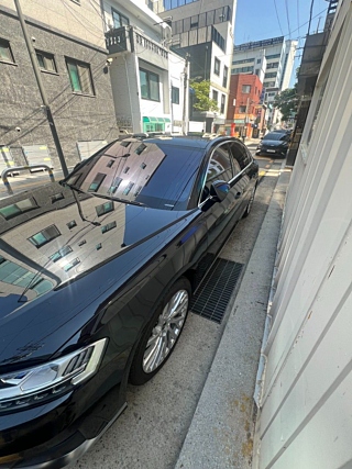 AUDI A8 D5 2021
