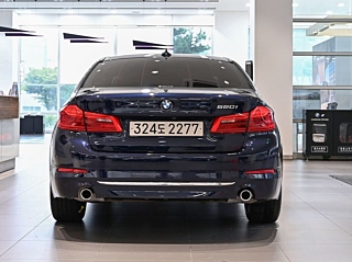 BMW 5-SERIES G30 2020