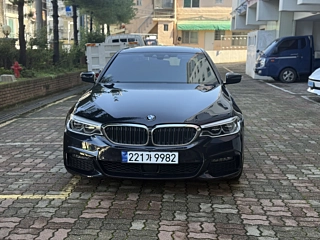 BMW 5-SERIES G30 2019