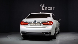 BMW 7-SERIES G11 2017