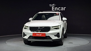 Заказать VOLVO XC40