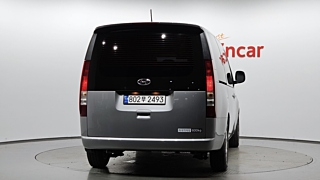 HYUNDAI STARIA 2023