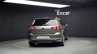 VOLKSWAGEN GOLF 2016