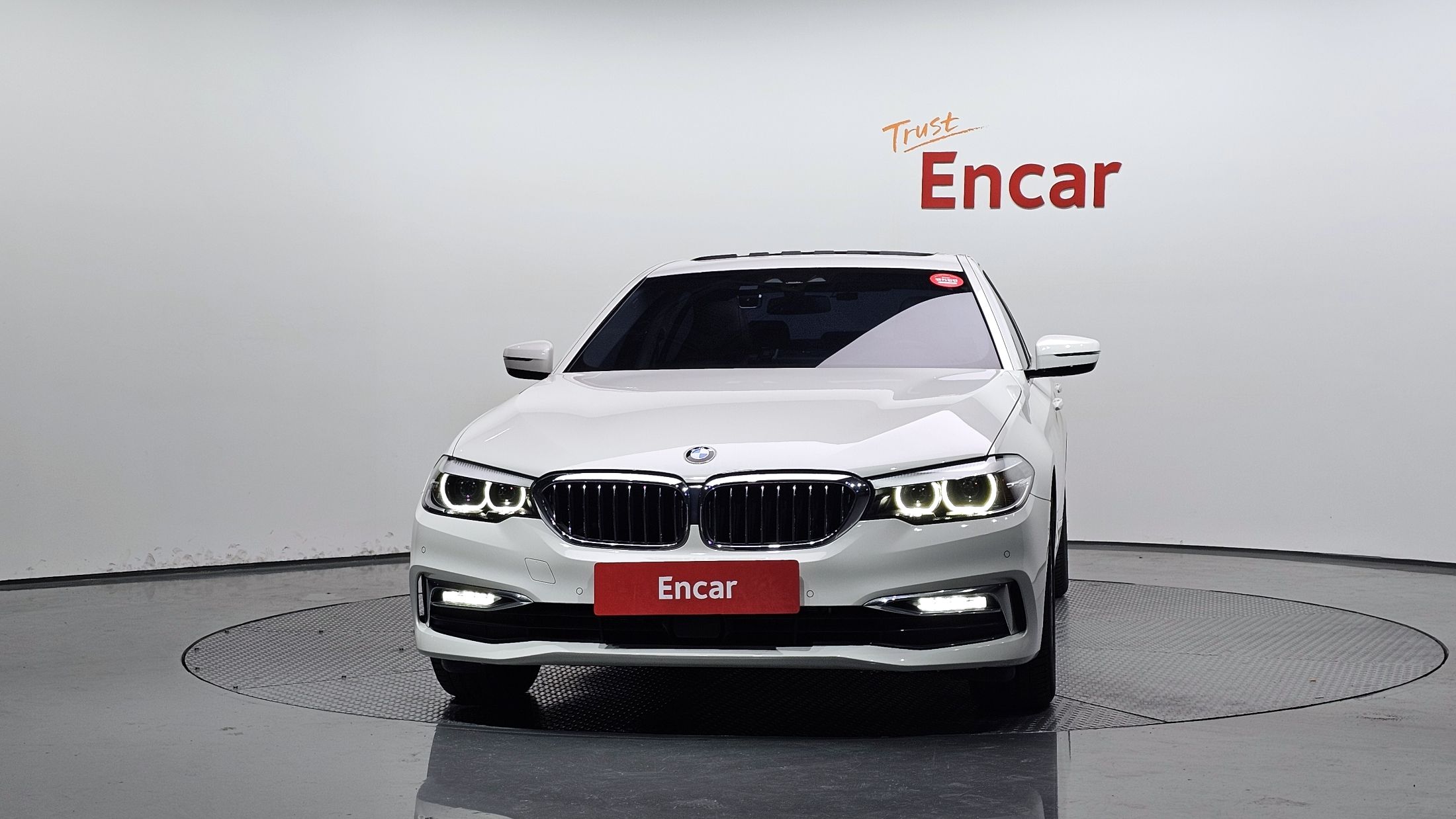 BMW 5-SERIES G30 2019