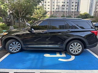 FORD EXPLORER 2021