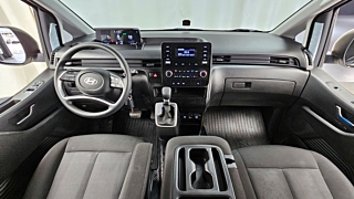 HYUNDAI STARIA 2025