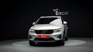 VOLVO XC40 2022