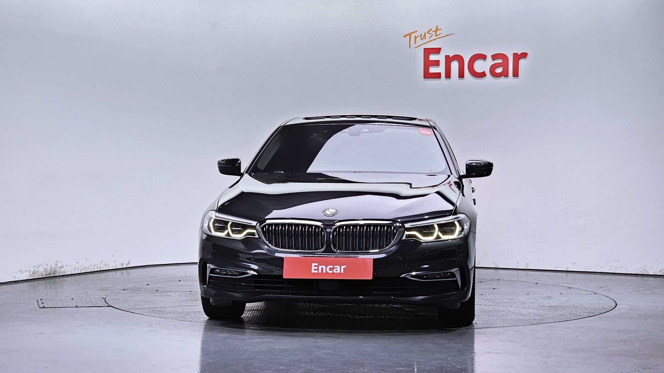 BMW 5-SERIES G30 2019