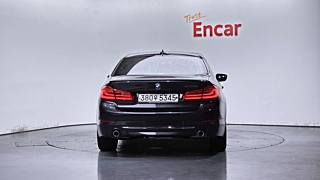 BMW 5-SERIES G30 2019