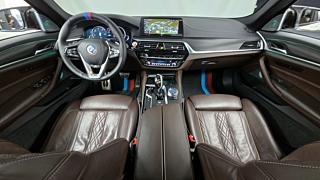 BMW 5-SERIES G30 2017