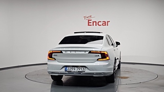 VOLVO S90 2024