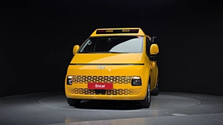 HYUNDAI STARIA 2023