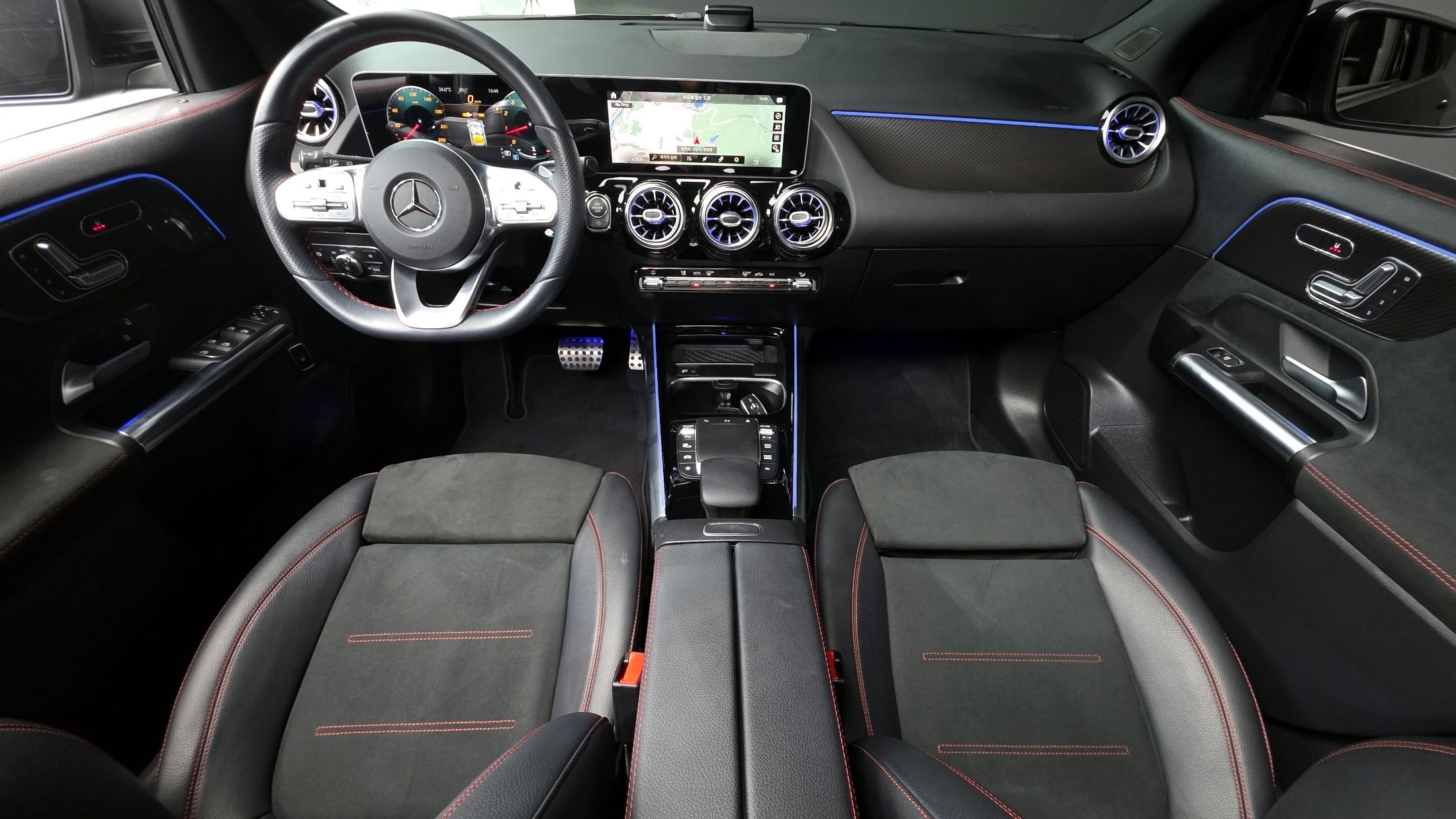 MERCEDES BENZ GLA-CLASS H247 2020