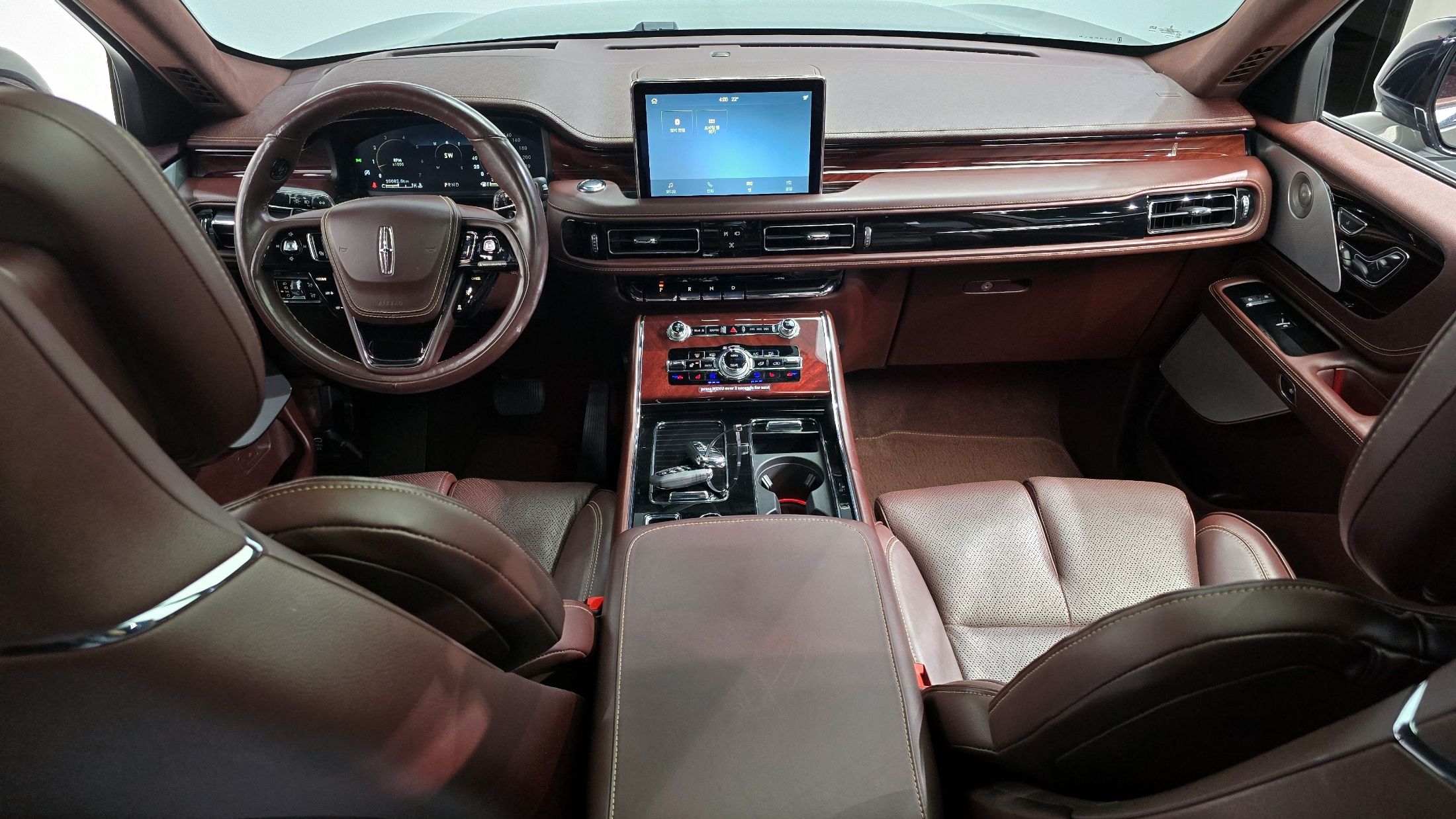 LINCOLN AVIATOR 2023