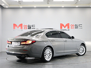 BMW 5-SERIES G30 2020