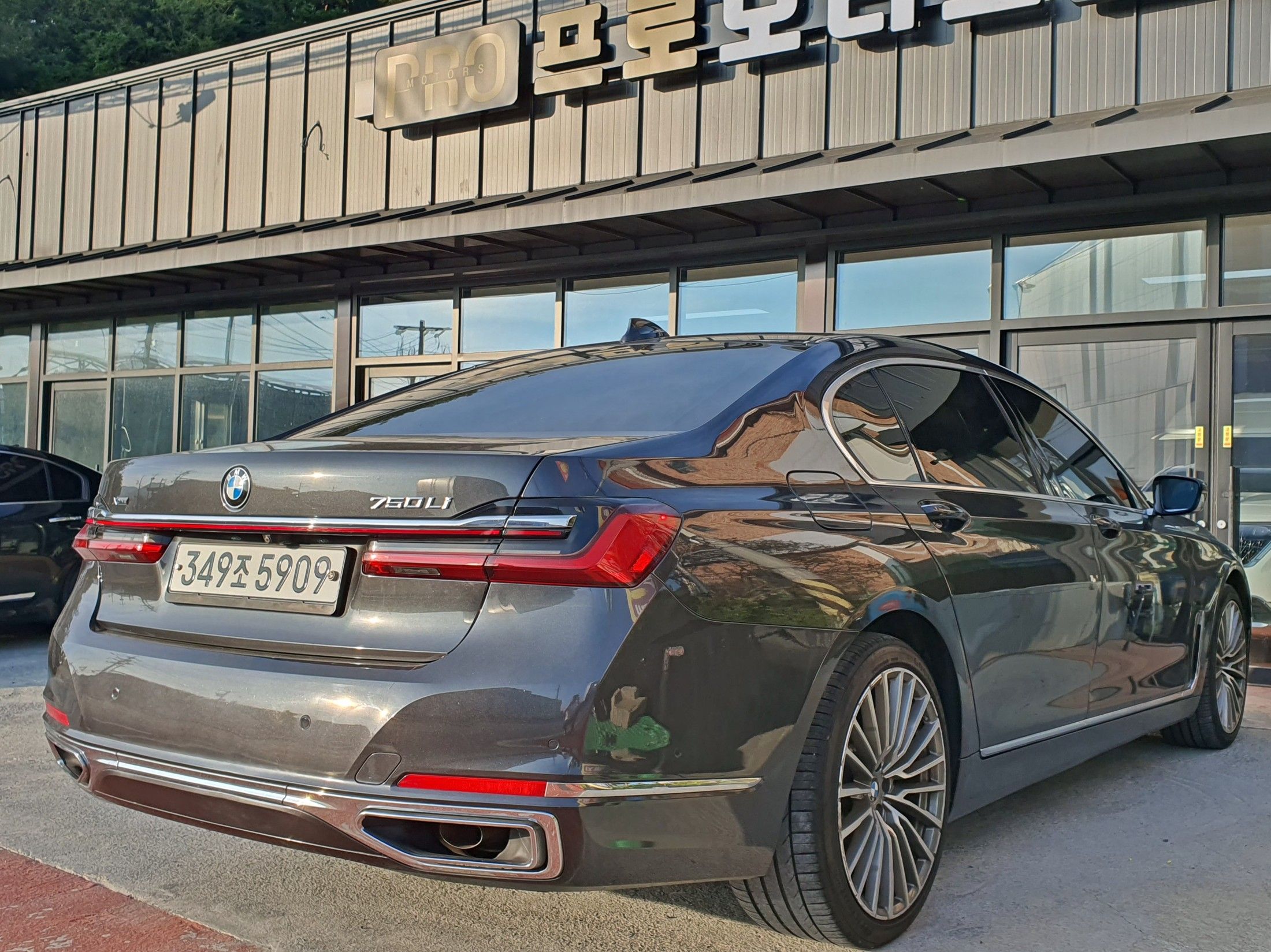 BMW 7-SERIES G11 2020