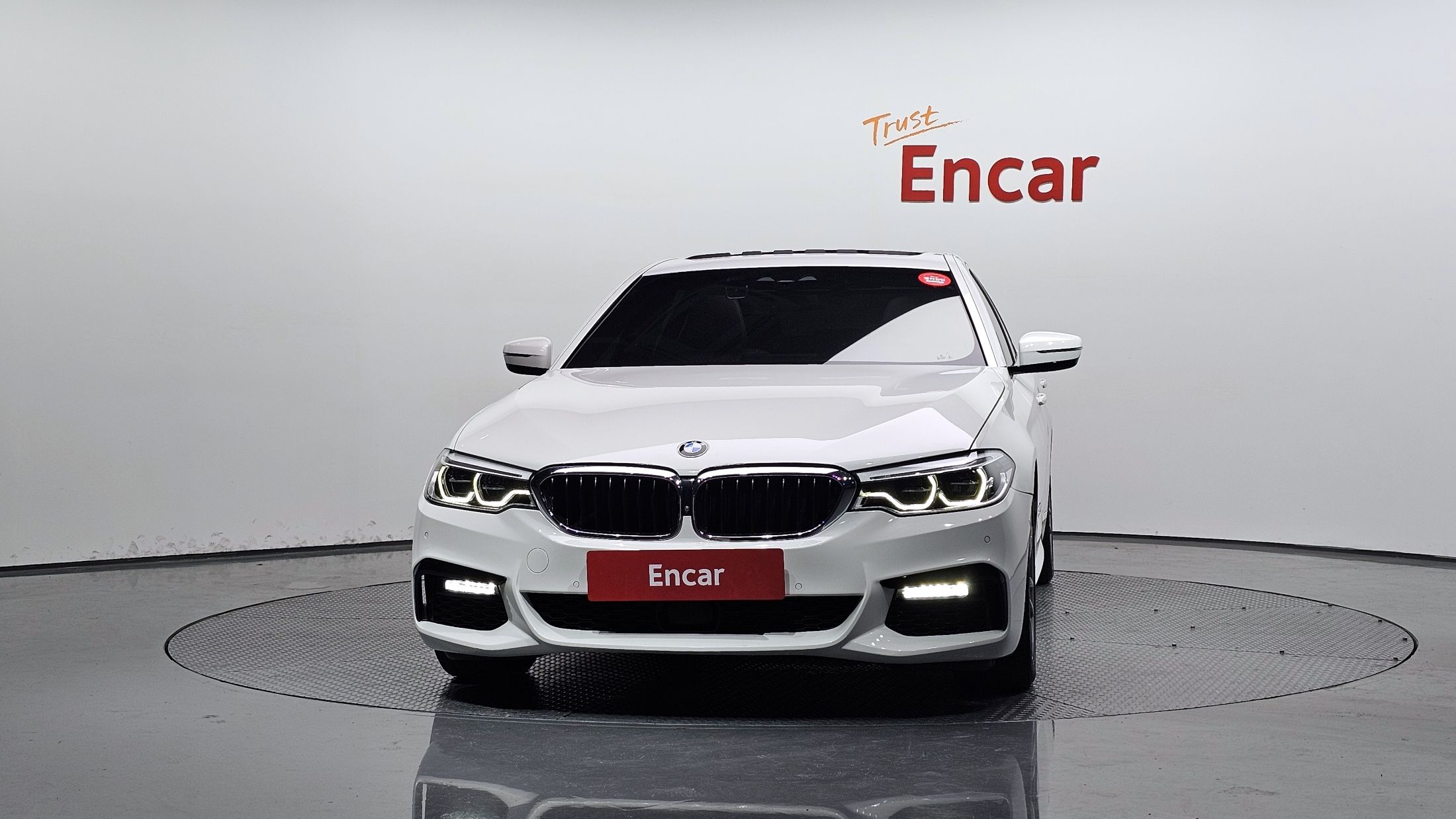 BMW 5-SERIES G30 2019