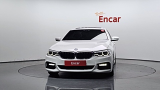 BMW 5-SERIES G30 2019